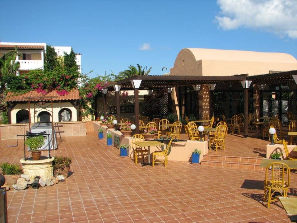 Die Taverne Anissa Beach & Village