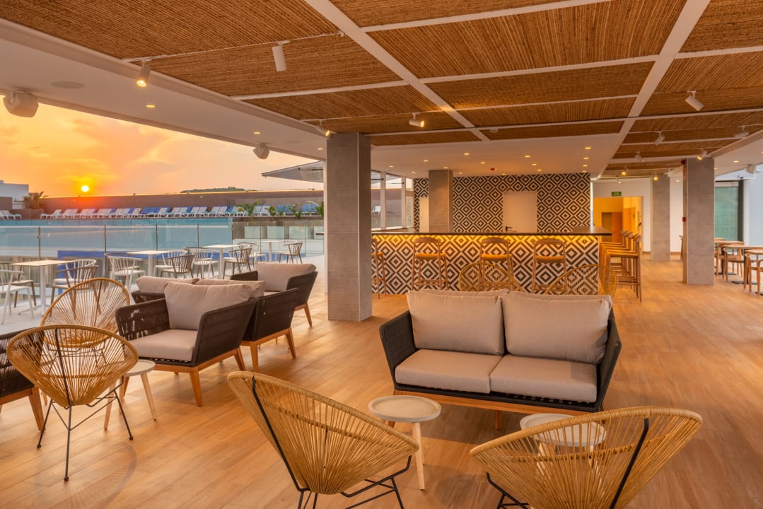 Gastro L’Azure Hotel