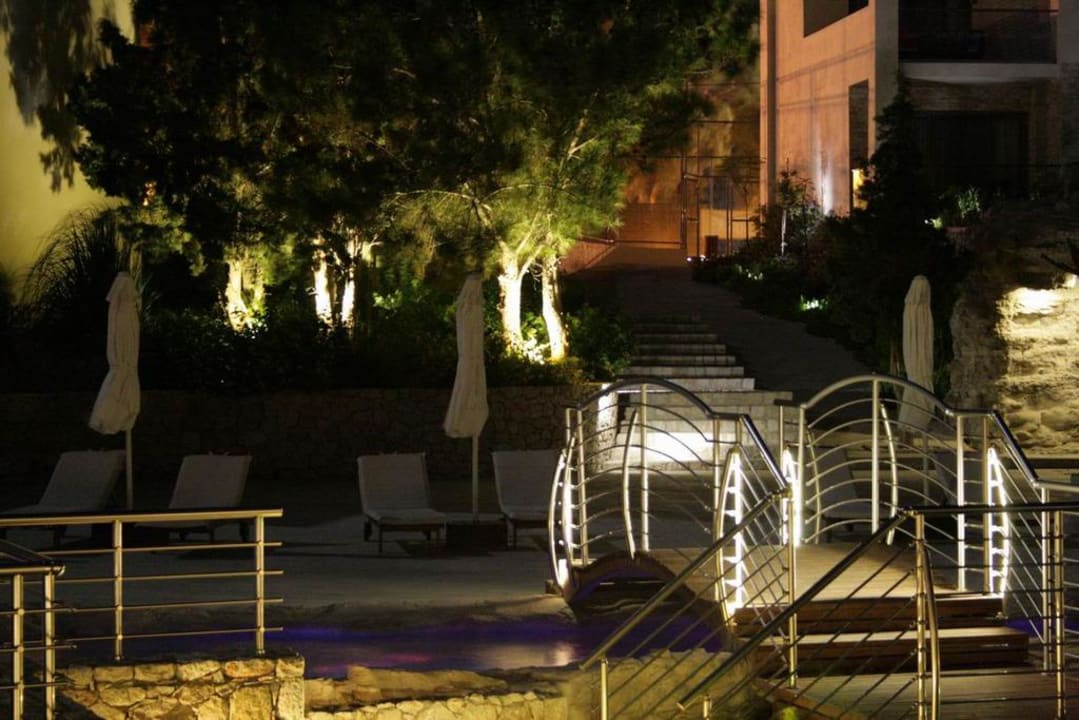 Small bridge SENTIDO Port Royal Villas & Spa
