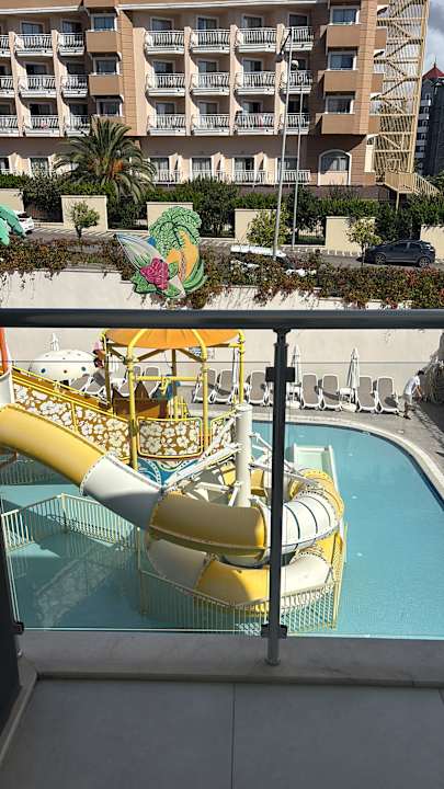 Zimmer Narcia Resort Side