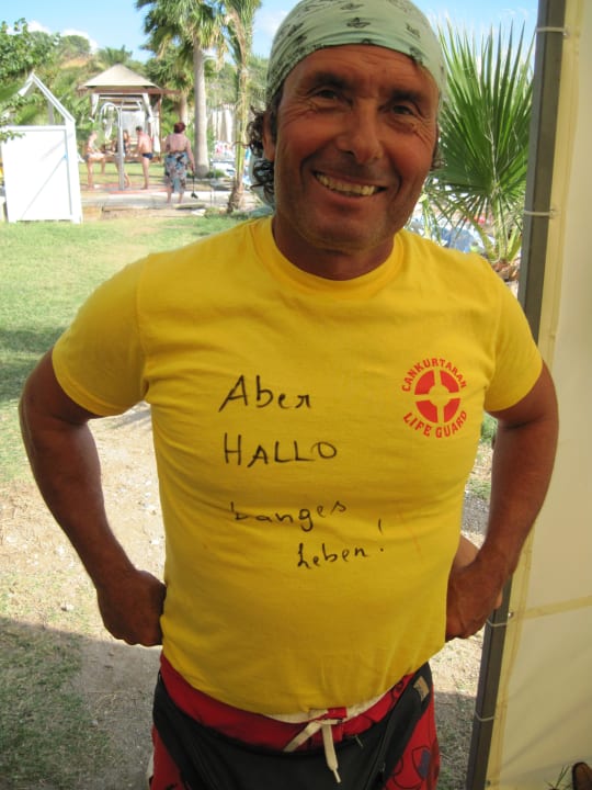 Hassan hat alles unter Kontrolle und Langes Leben  Saphir Resort & Spa