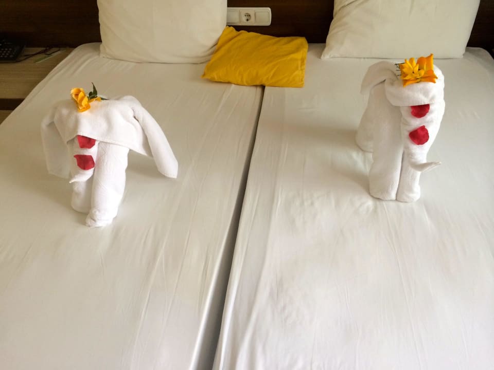 Bett Hotel Royal Garden Beach