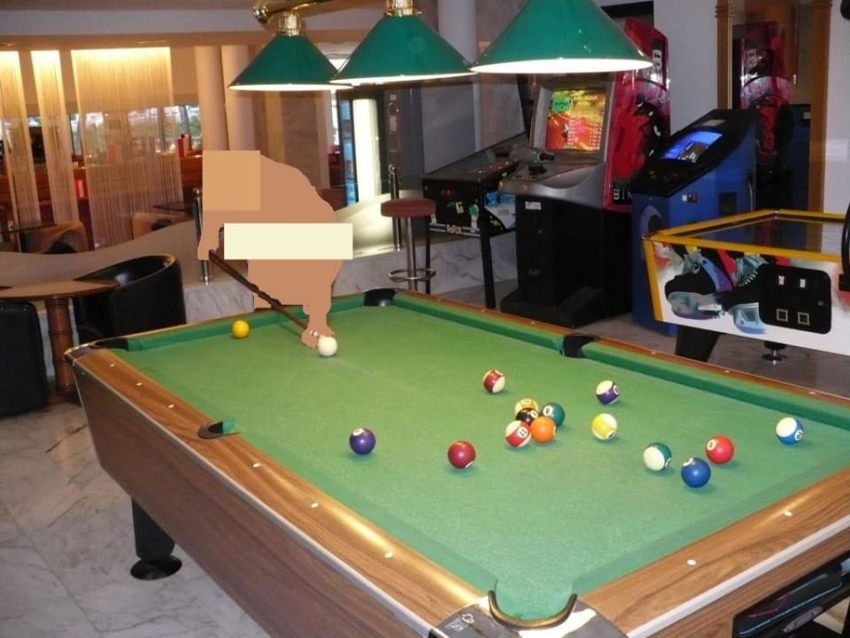 Billard spielen im Hotel Hotel & Spa S'Entrador Playa