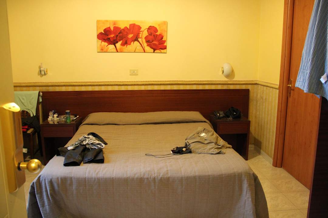 Die Brandlöcher in der Schlafdecke sieht man nicht Hotel Quisisana