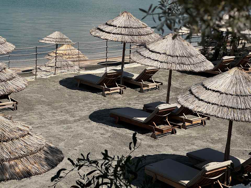 Strand Anda Barut Collection