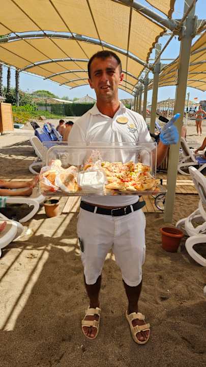 Strand Saturn Palace Resort Hotel