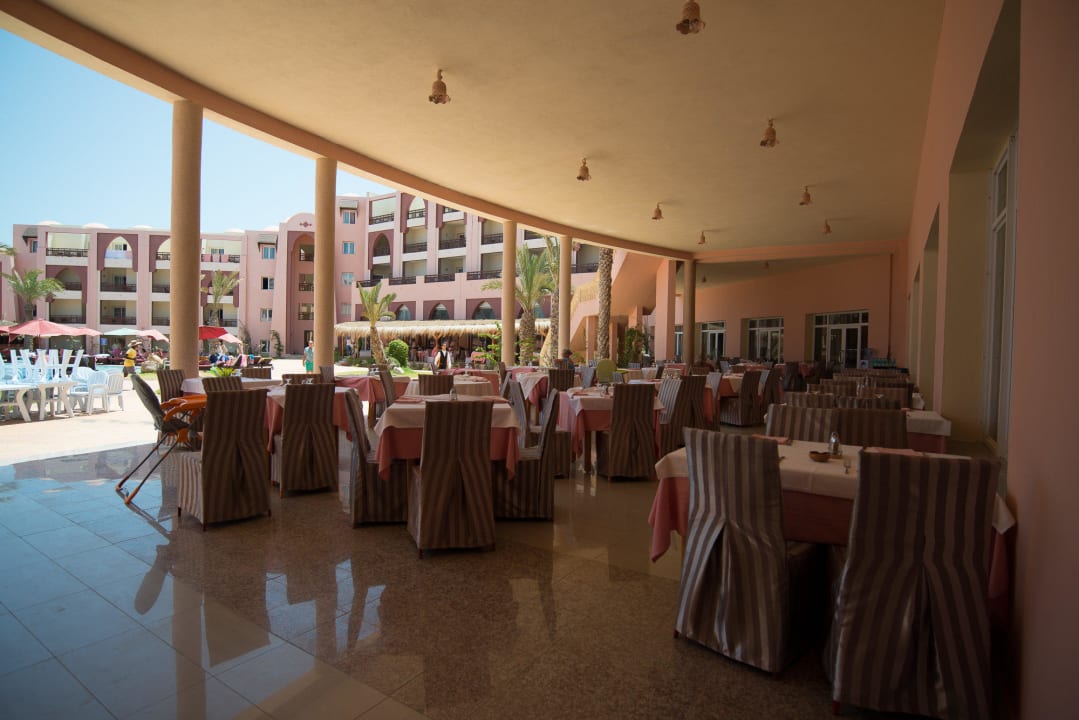 Restaurant Außenberecih Lella Meriam Hotel & Club