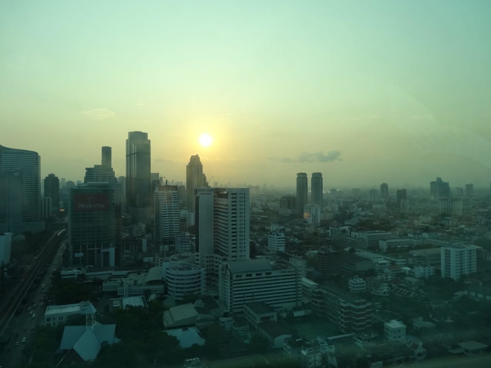 28. Eastin Grand Hotel Sathorn