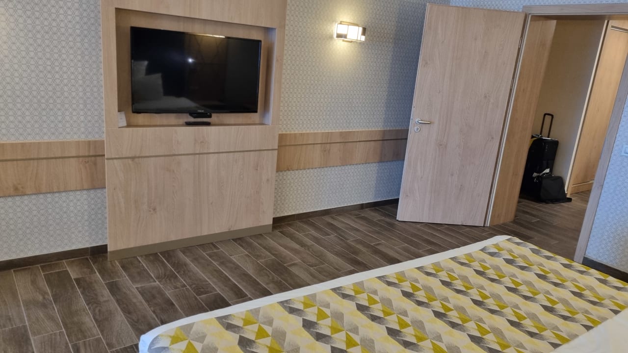 Zimmer Secrets Sunny Beach Resort & Spa