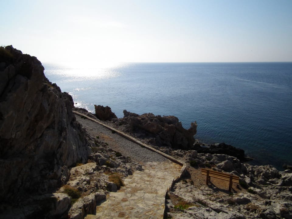 Weg Hauptpool - Strand Hotel Kalithea Horizon Royal