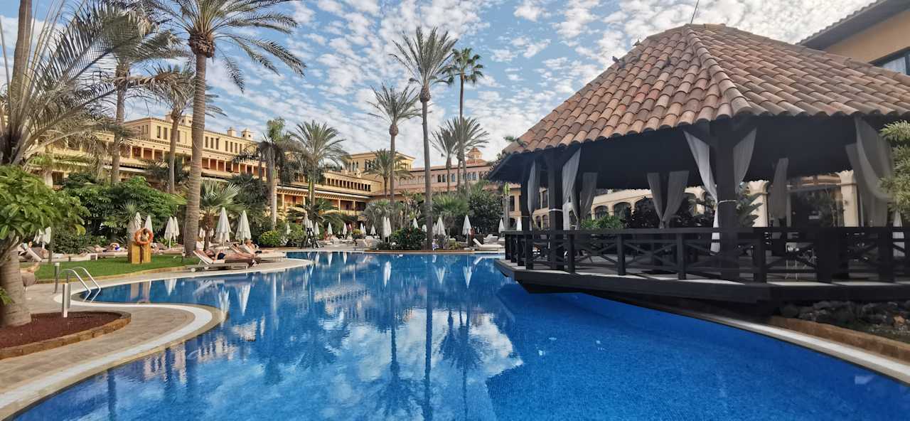 Pool Secrets Bahia Real Resort & SPA