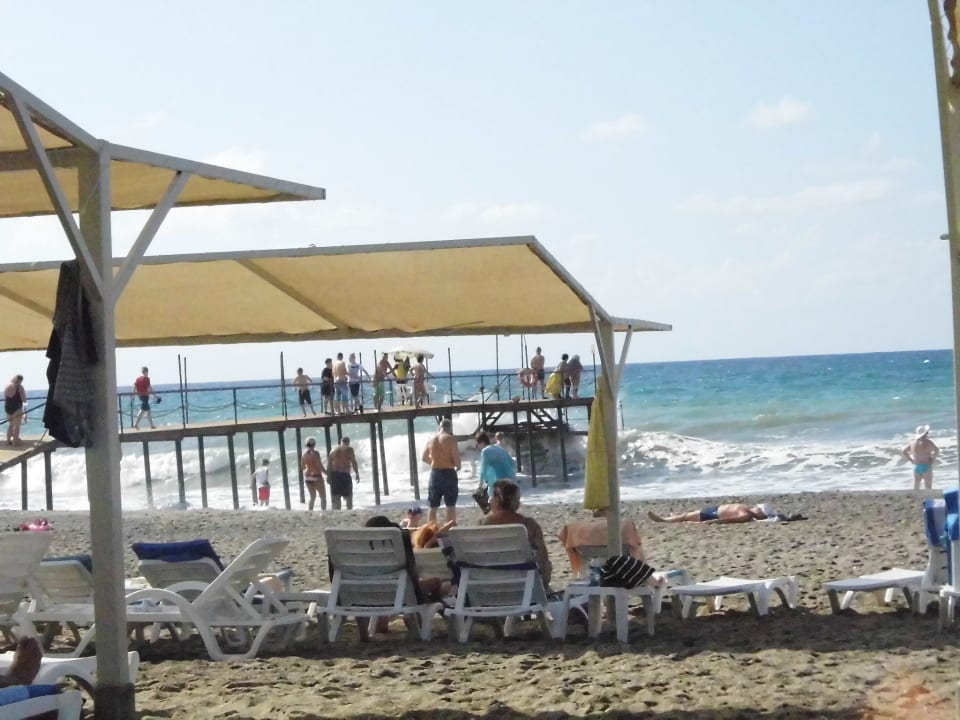 Strand Club Turtas Beach Hotel