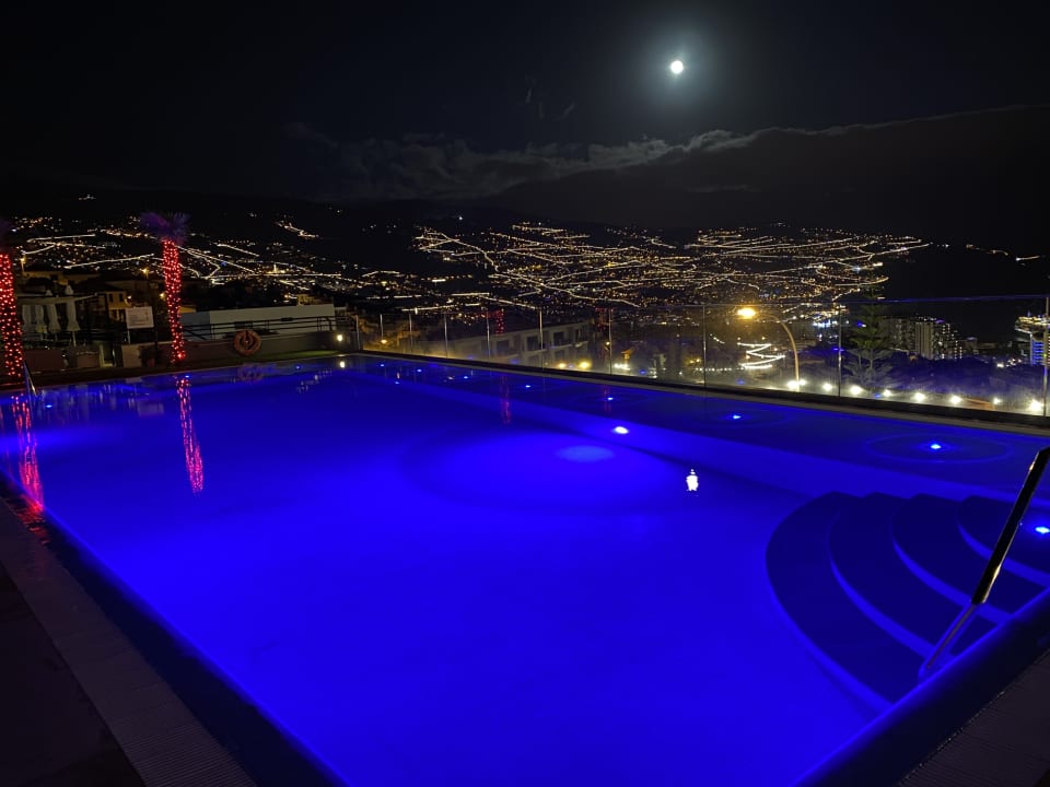 Pool Hotel Madeira Panoramico