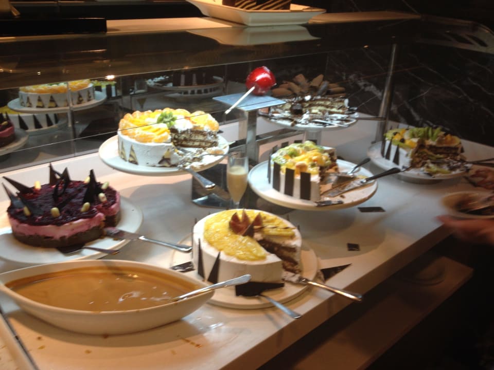 Lecker Royal Holiday Palace