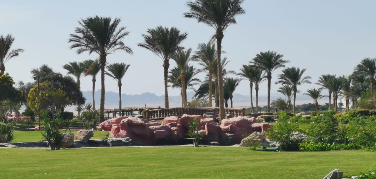 Gartenanlage Seven Seas Jolie Bay Resort