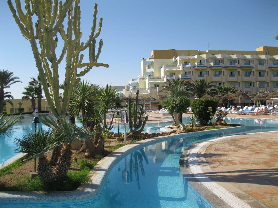 Pool Sentido Bellevue Park