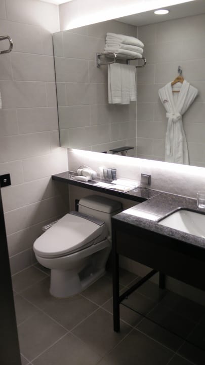 Zimmer Howard Johnson by Wyndham Incheon Airport