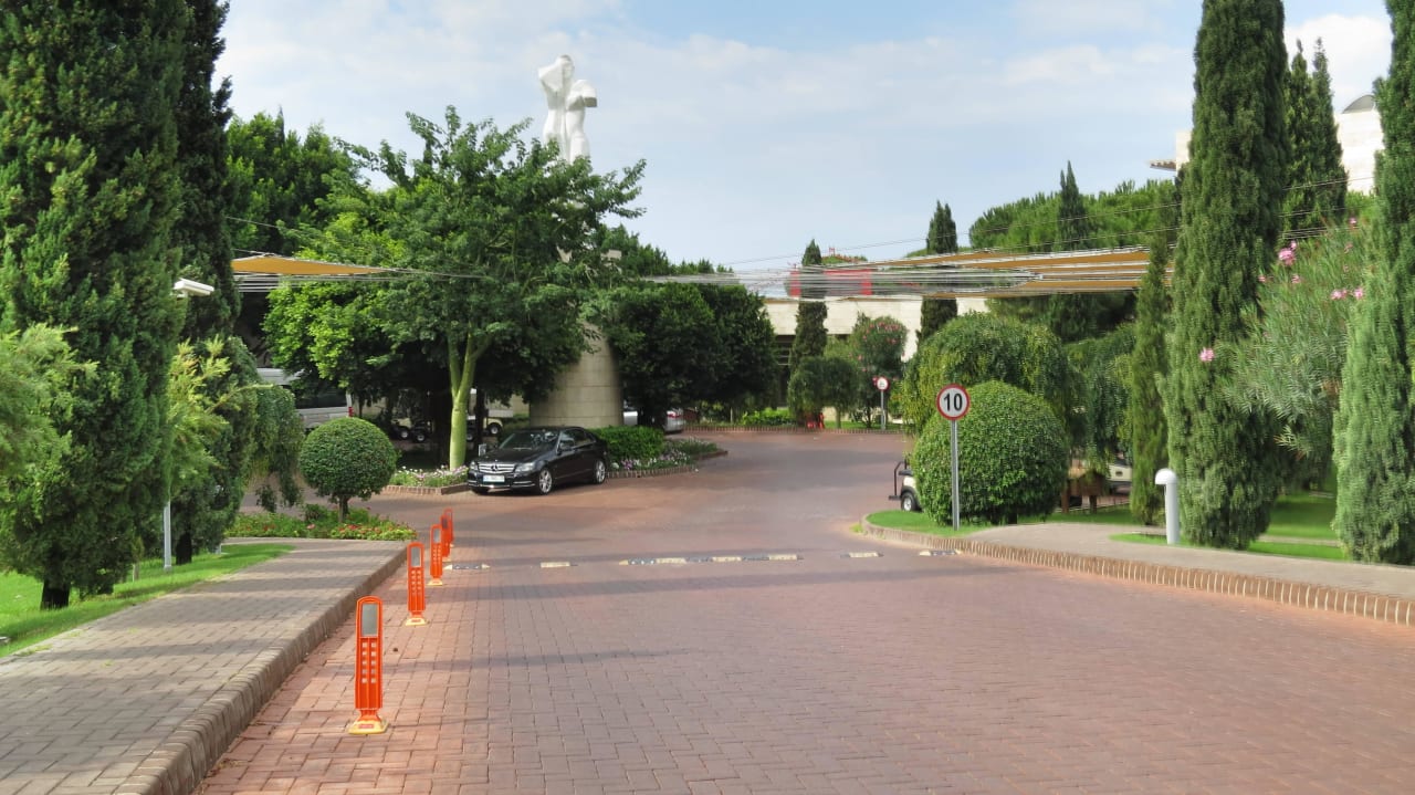 Vorfahrt Gloria Serenity Resort