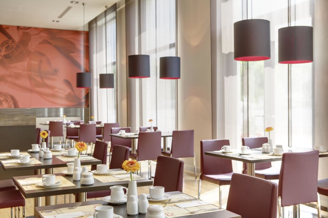 Das moderne Restaurant IntercityHotel Berlin Hauptbahnhof