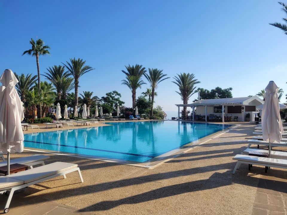 Pool Crystal Springs Beach Hotel