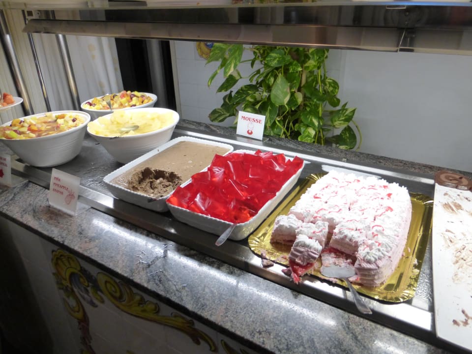 Nachtisch Kuchen, Puding, Obstsalate Hotel Europalace
