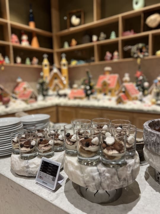 Gastro Acanthus Cennet Barut Collection