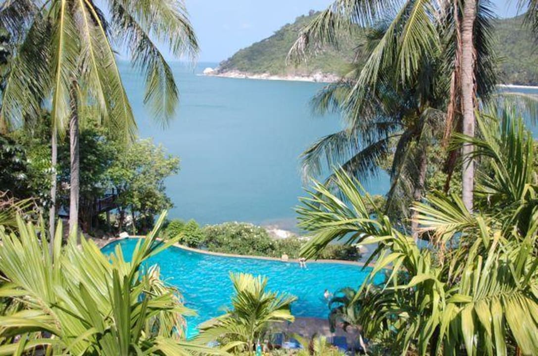Blick auf Pool und Meer Panviman Resort Koh Phangan