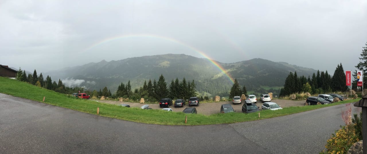 Vor dem Hotel Familotel Allgäuer Berghof