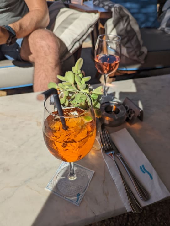 Gastro Crystal Springs Beach Hotel