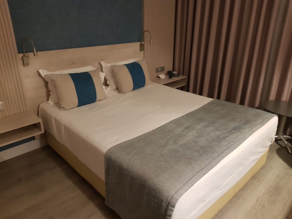 Zimmer Occidental Faro