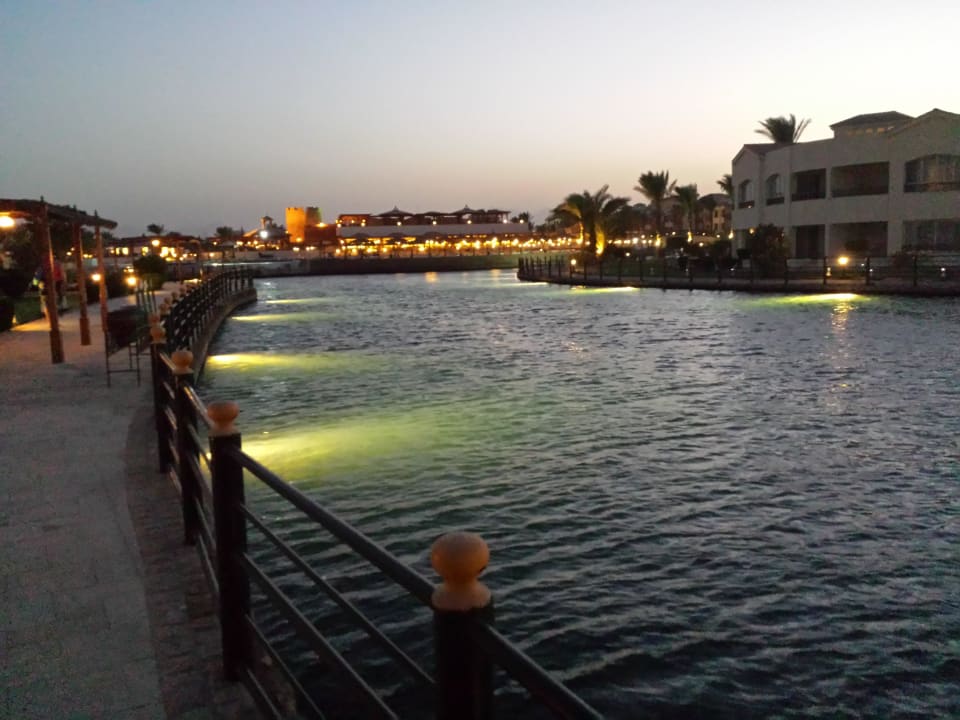Lagune am Abend Pickalbatros Dana Beach Resort - Hurghada