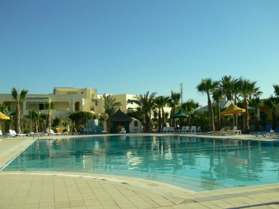 D'une des 3 piscines The Ksar Djerba Charming Hotel & SPA