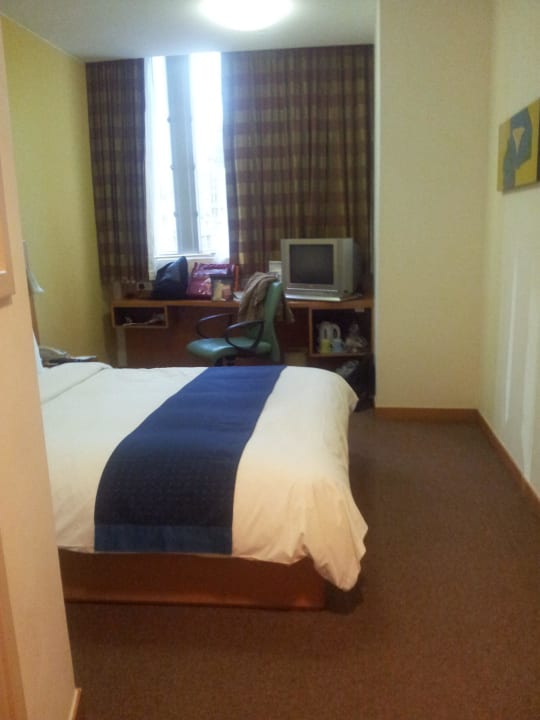 King room Holiday Inn Express Causeway Bay Hong Kong