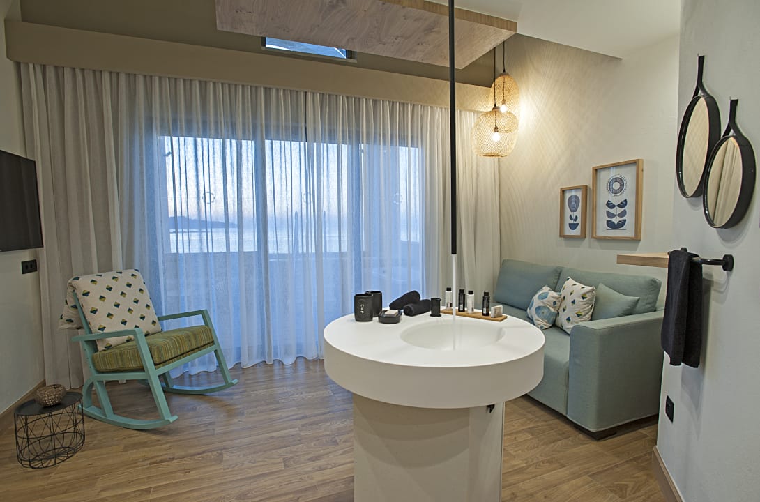 Zimmer Domes Noruz Chania, Autograph Collection