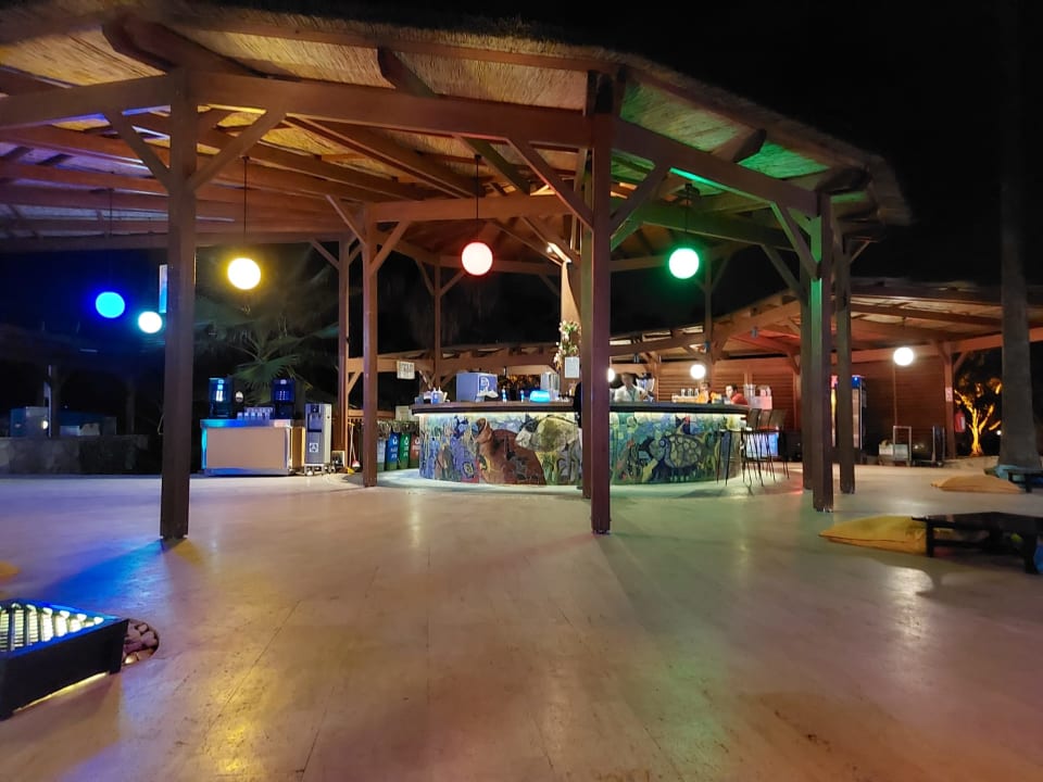 Strand Blue Waters Club