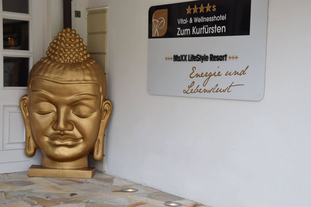 Eingang LIFESTYLE Resort Zum Kurfürsten