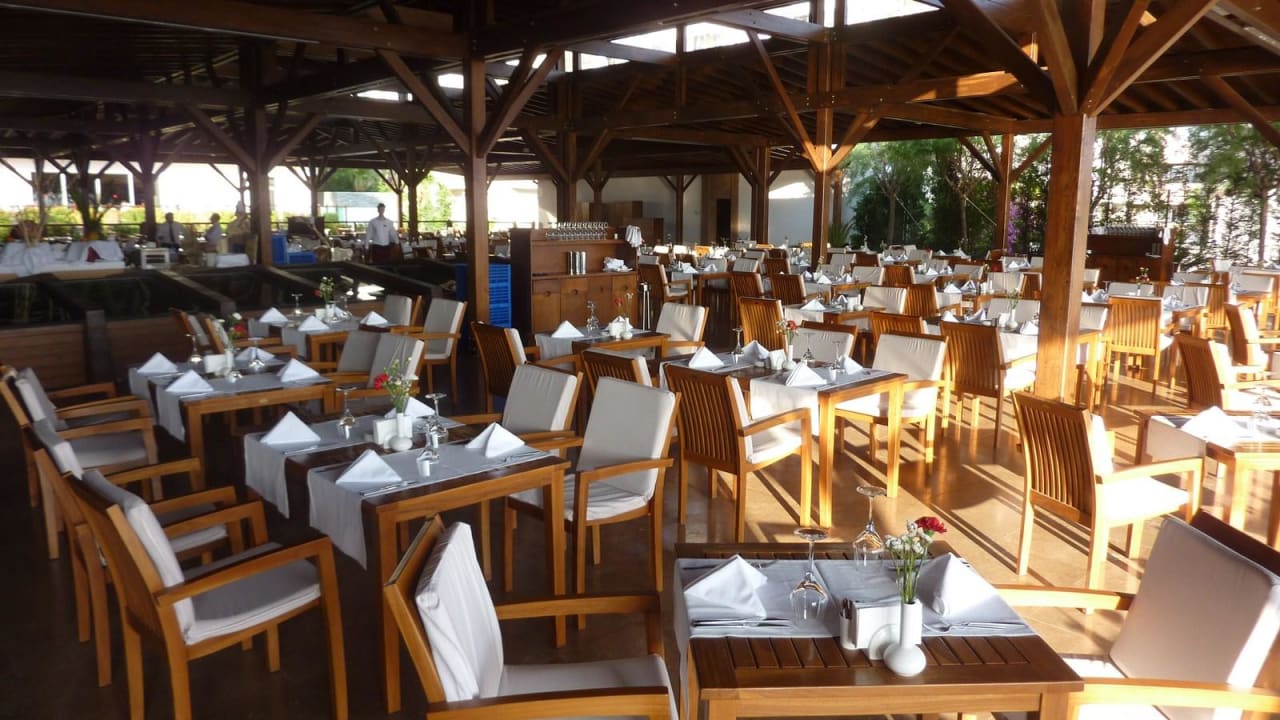 Außenrestaurant  Ramada Plaza by Wyndham Antalya