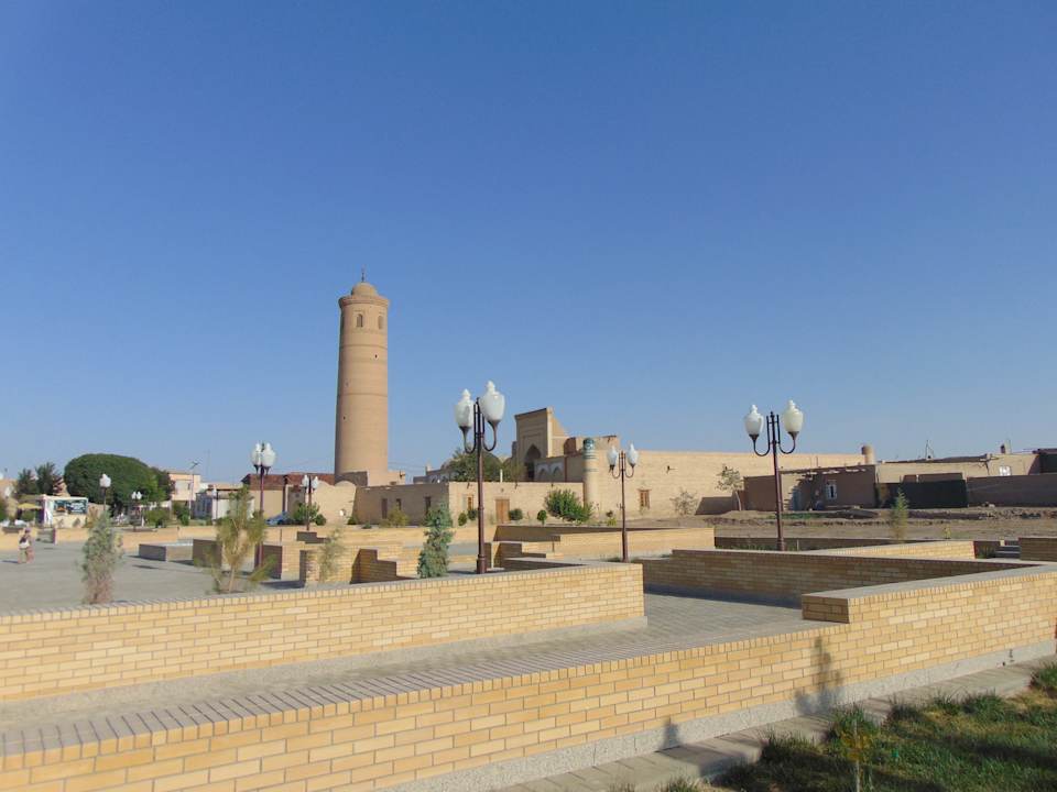 Außenansicht Madrasah Polvon-Qori Boutique