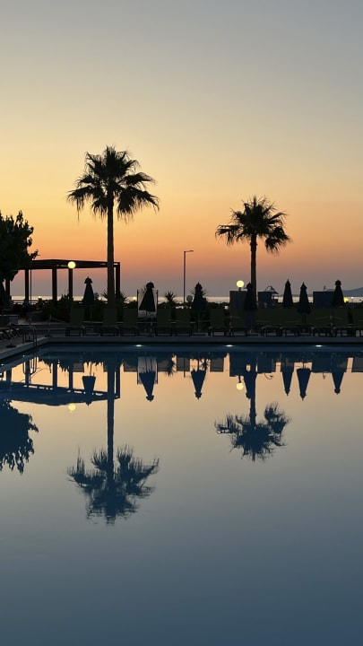 Pool Sol Marina Beach