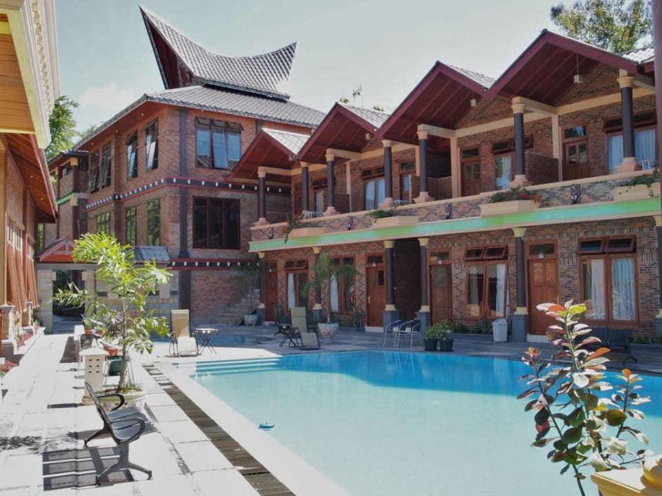 Zimmer zum Pool Samosir Villa Resort