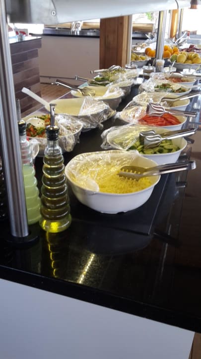 Buffet am Strand  Dream World Aqua Hotel