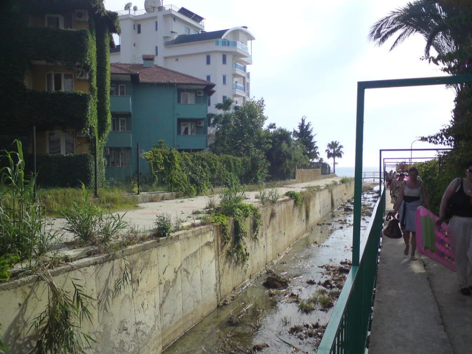 Weg zum Strand My Home Sky Hotel