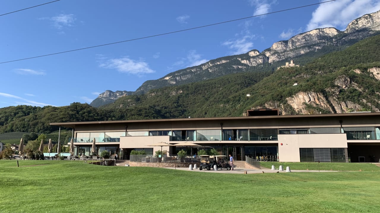Außenansicht The Lodge - Golfclub Eppan