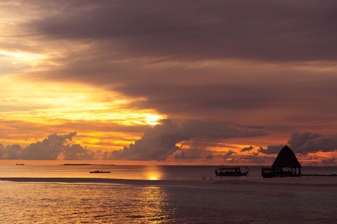 Angaga Sunset Photosailing - traumhaft schön  Angaga Island Resort