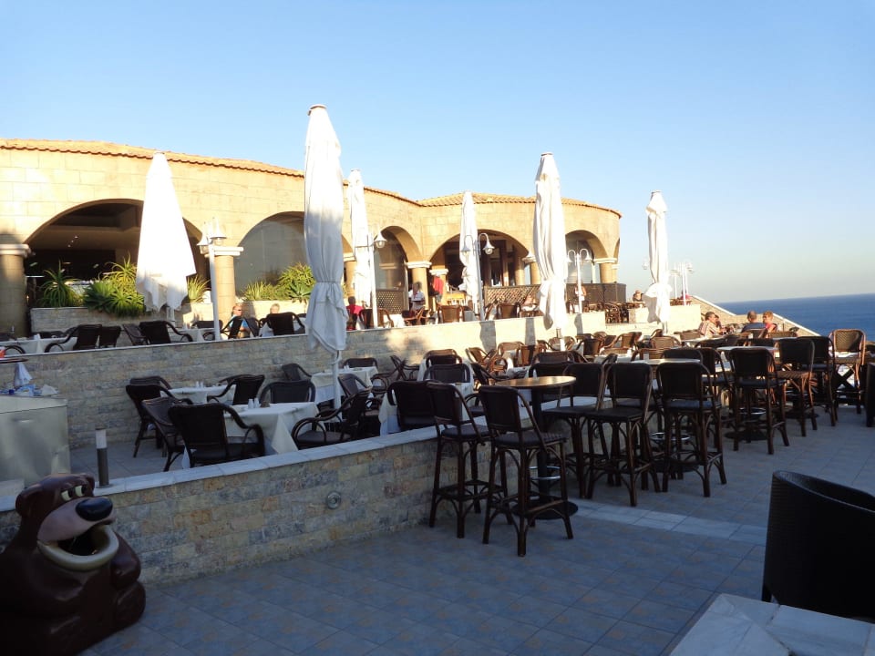Aussenbar am Hauptrestaurant Hotel Kalithea Horizon Royal