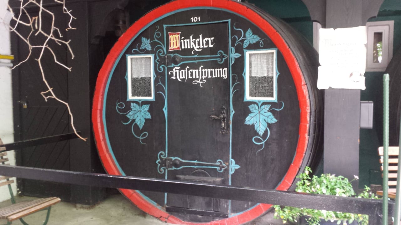 6 Weinfässer Hotel Lindenwirt