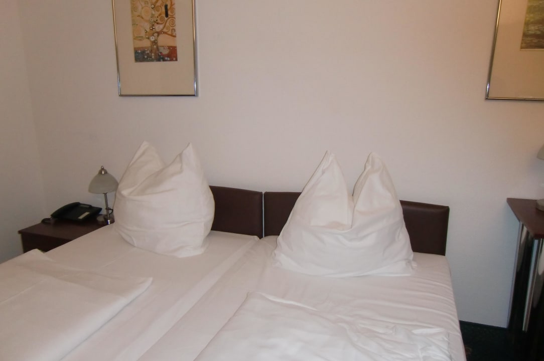 Das Doppelbett Hotel Enziana Wien