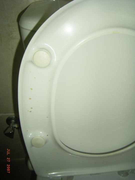 dreckige Toilette vom Vorgänger Blend Club Aqua Resort