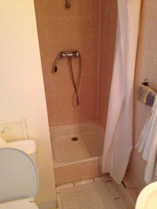 Dusche Hotel Excelsior République