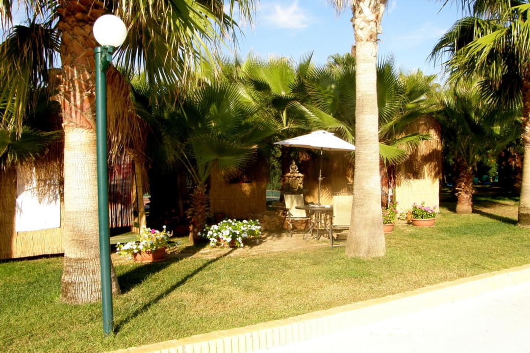 Massagetempel an der Strandpromenade Hotel Miramare Beach